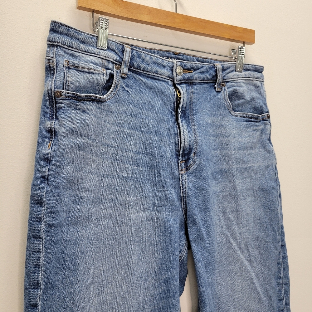 ***SOLD***American Eagle Mom Jean Stretch - Picture 3 of 9